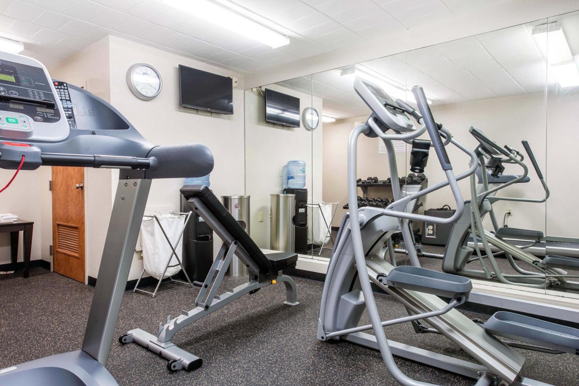 Clarion Inn Cranberry Township Dış mekan fotoğraf